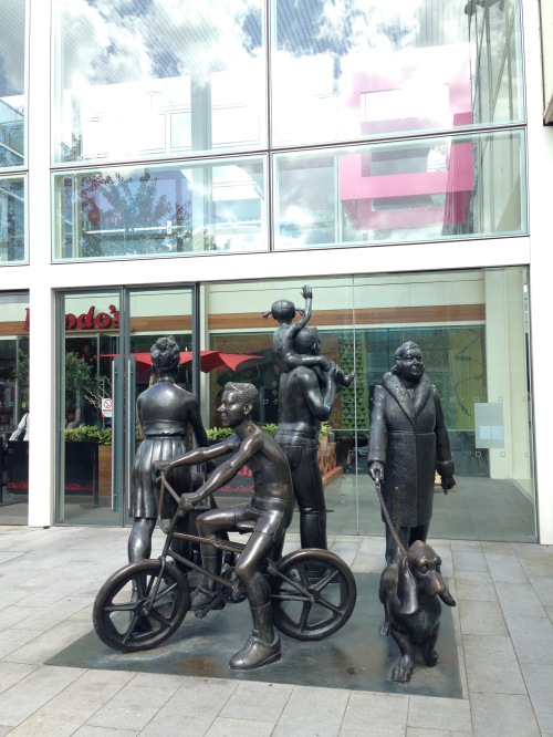 'Vox Pop (The Family), John Clinch, 1988. According to the Artwork Guide Clinch's sculpture 'celebrates ordinary members of the public rather than the rich and famous'. It was 'originally intended to show the diversity of people needed to make Milton Keynes a great city'.